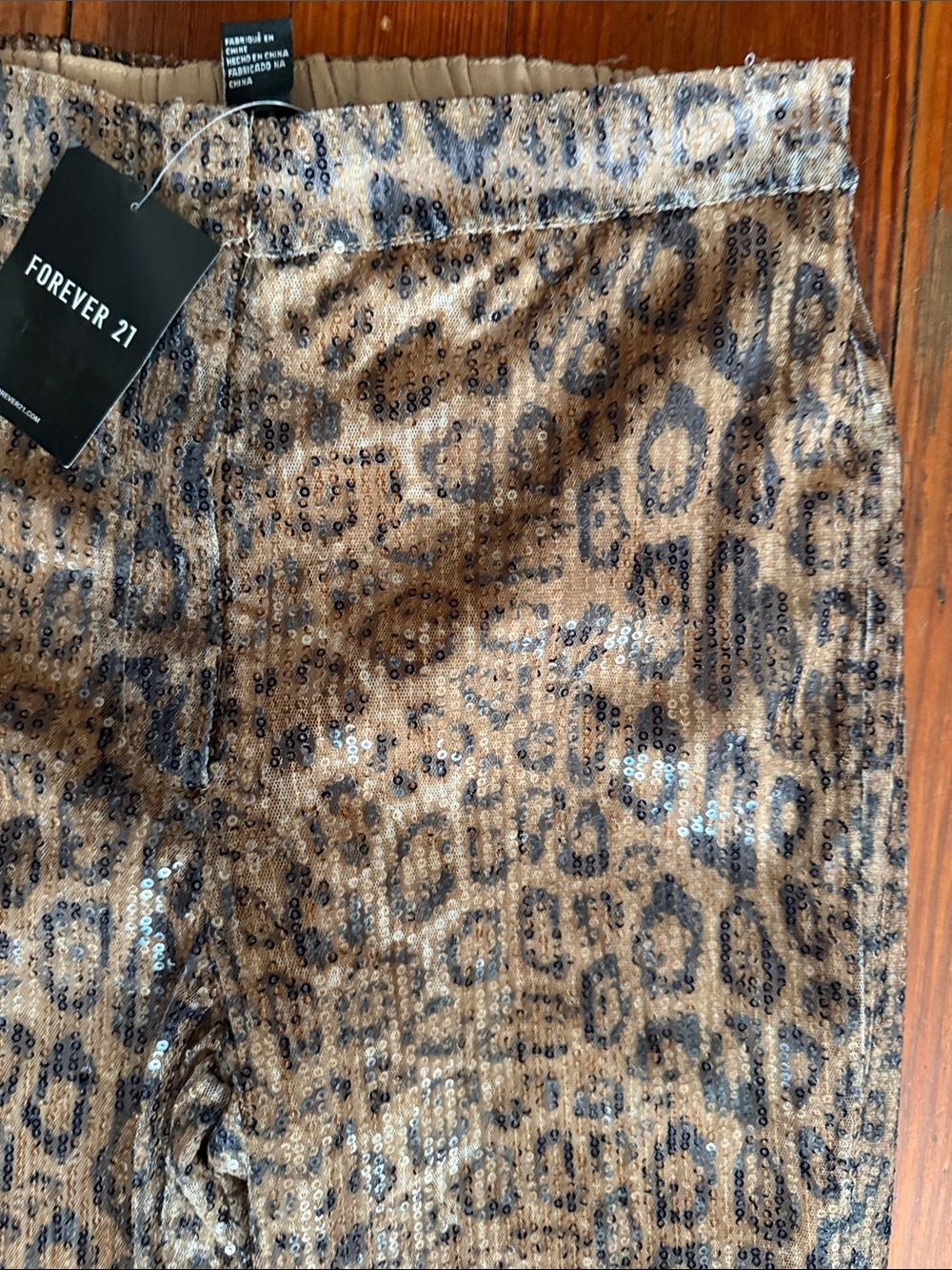 New with tags Forever 21 Leopard-Print Sequin Flare Pants Size Small - Picture 3 of 7